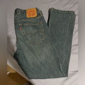 Mens Levi Blue Jeans in great condition!!